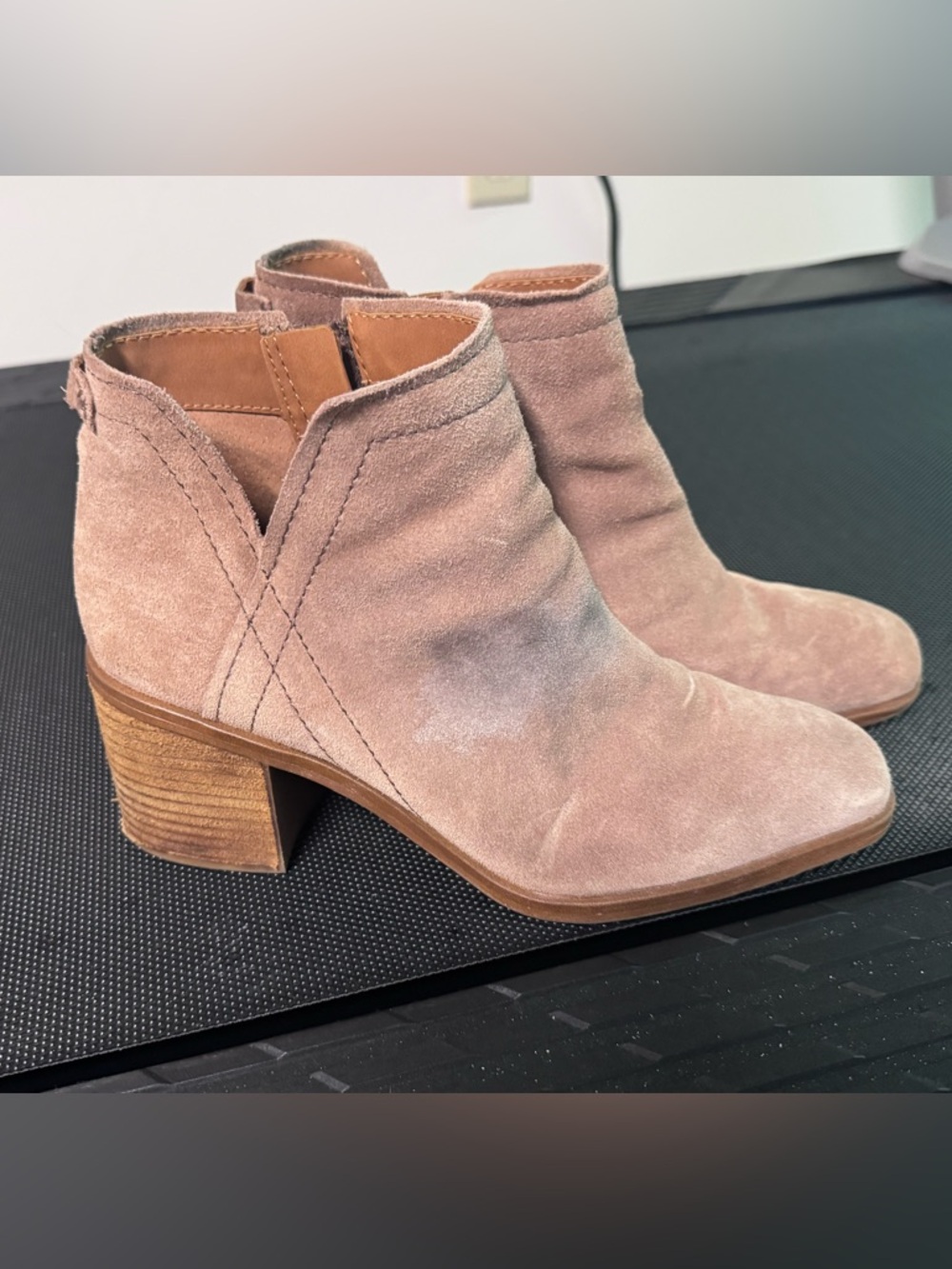 Zodiac Square Toe Suede Boots – Size 10 (Blush Pink / Light Tan)